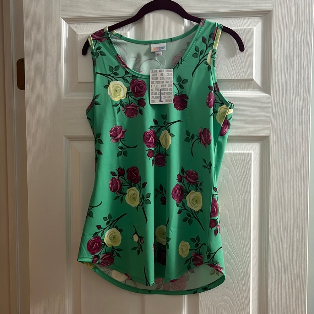 NWT Lularoe tank top, size large